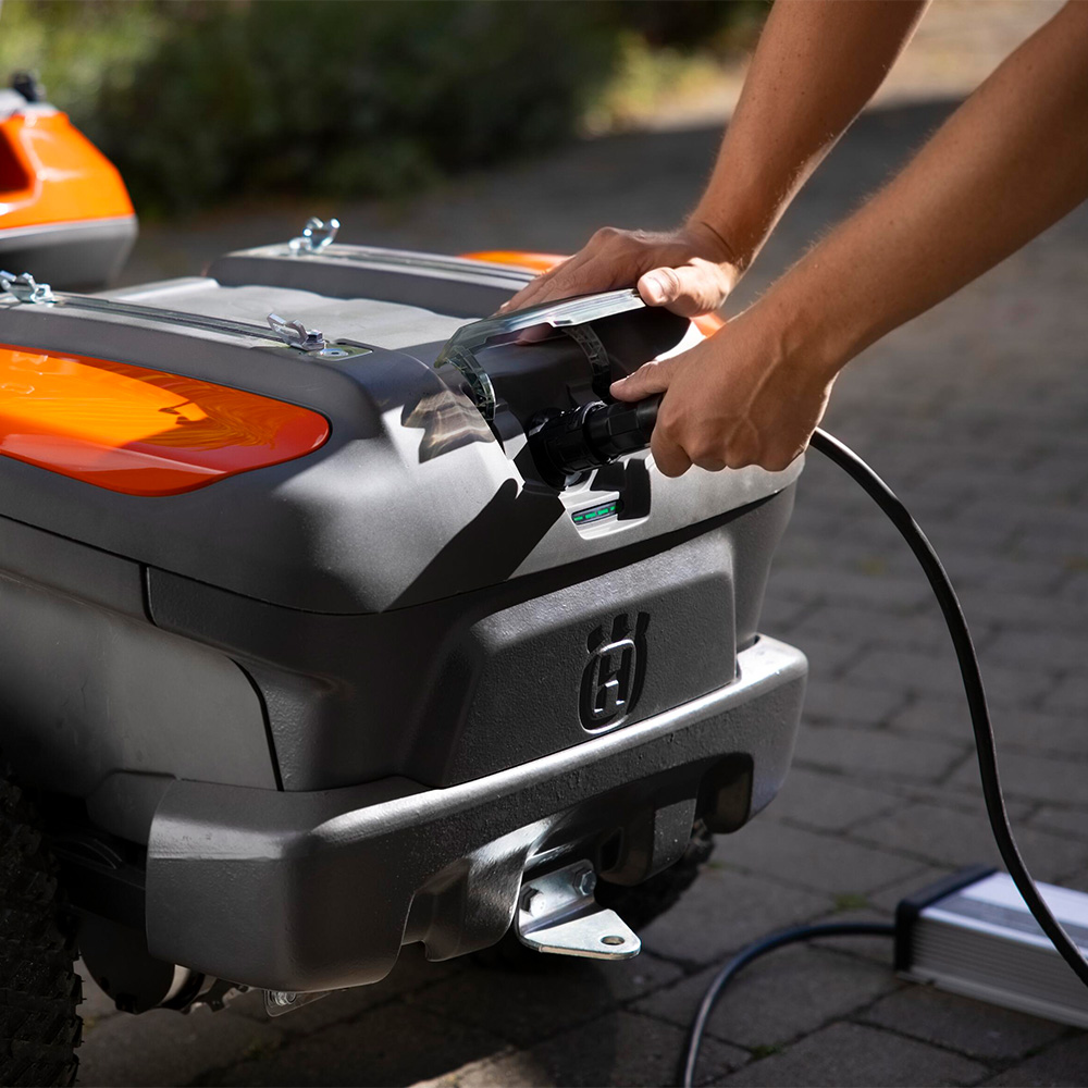 Produktabbildung: Husqvarna - R 200iX ohne Akku und Ladegerät, ohne Mähdeck